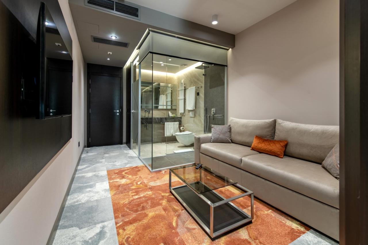 Hotel Zeneva Lux كراغوييفاك المظهر الخارجي الصورة