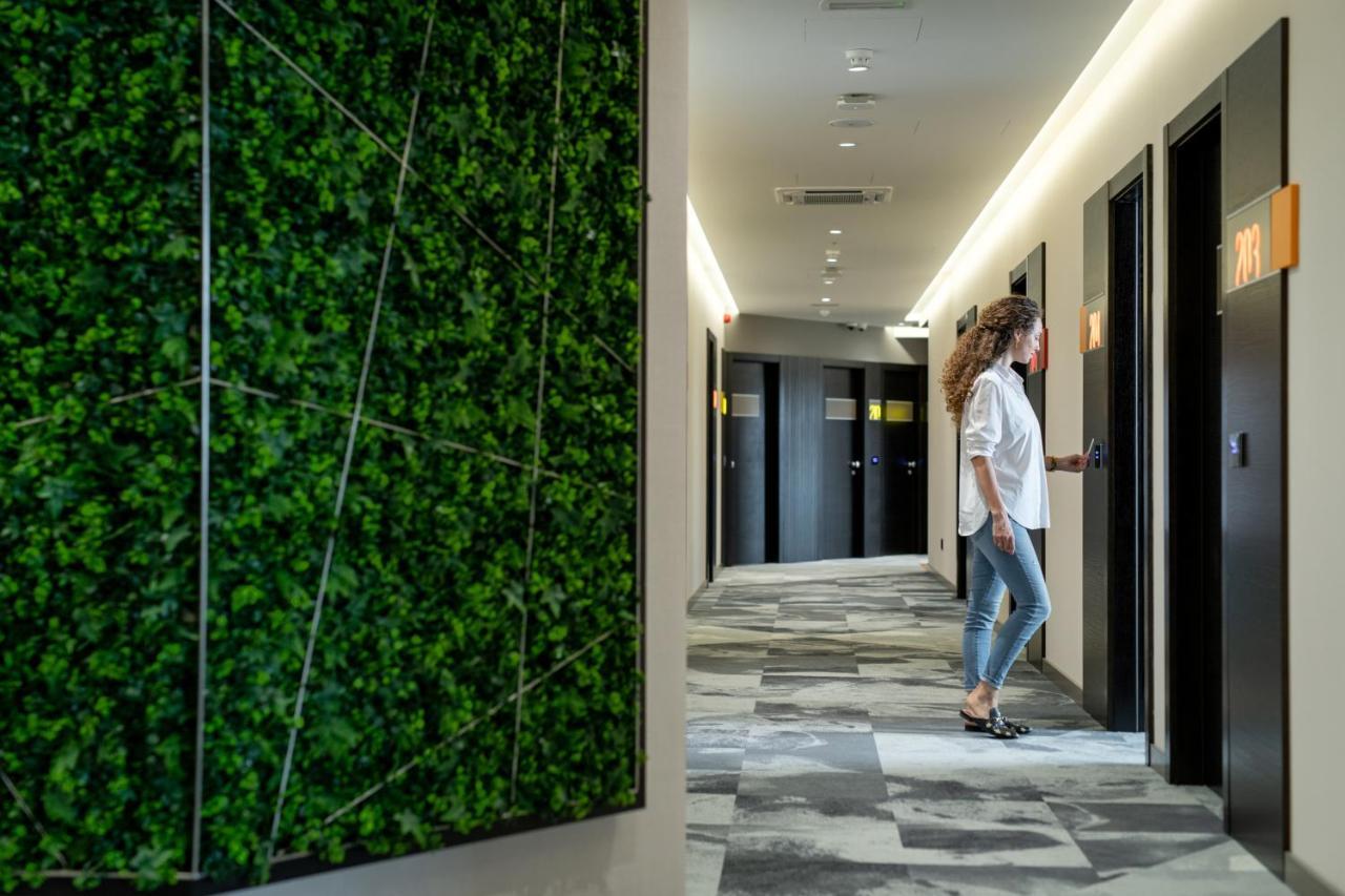 Hotel Zeneva Lux كراغوييفاك المظهر الخارجي الصورة