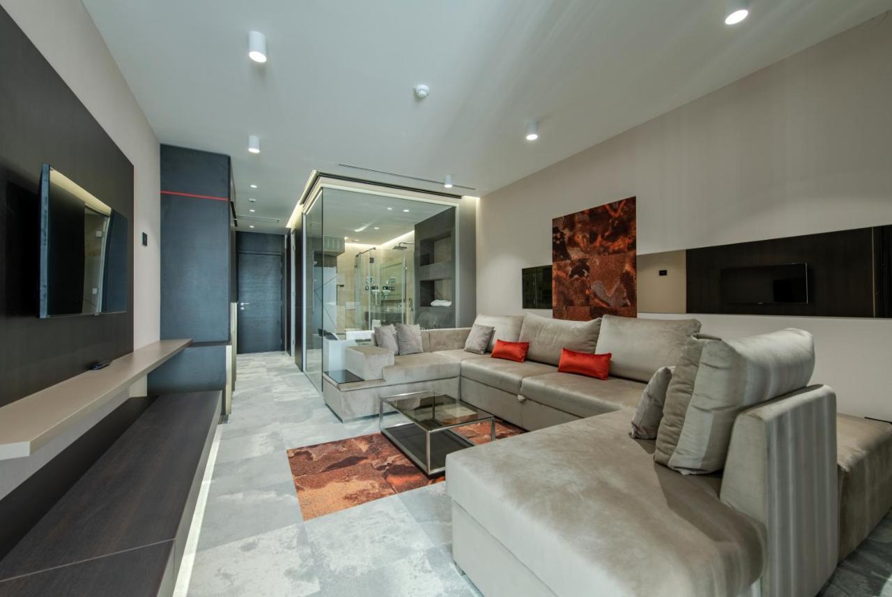 Hotel Zeneva Lux كراغوييفاك المظهر الخارجي الصورة