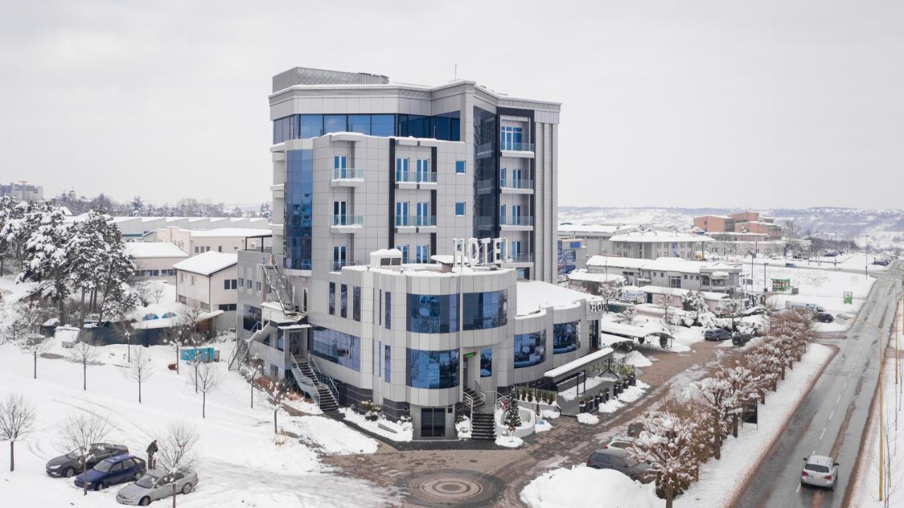 Hotel Zeneva Lux كراغوييفاك المظهر الخارجي الصورة