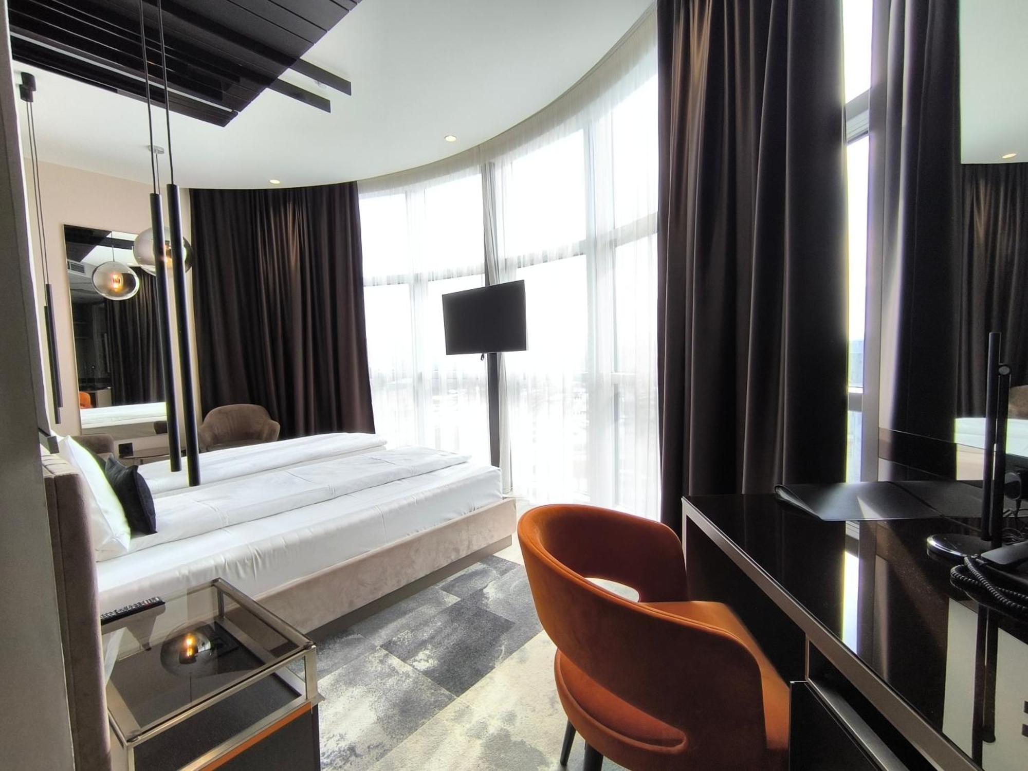 Hotel Zeneva Lux كراغوييفاك المظهر الخارجي الصورة