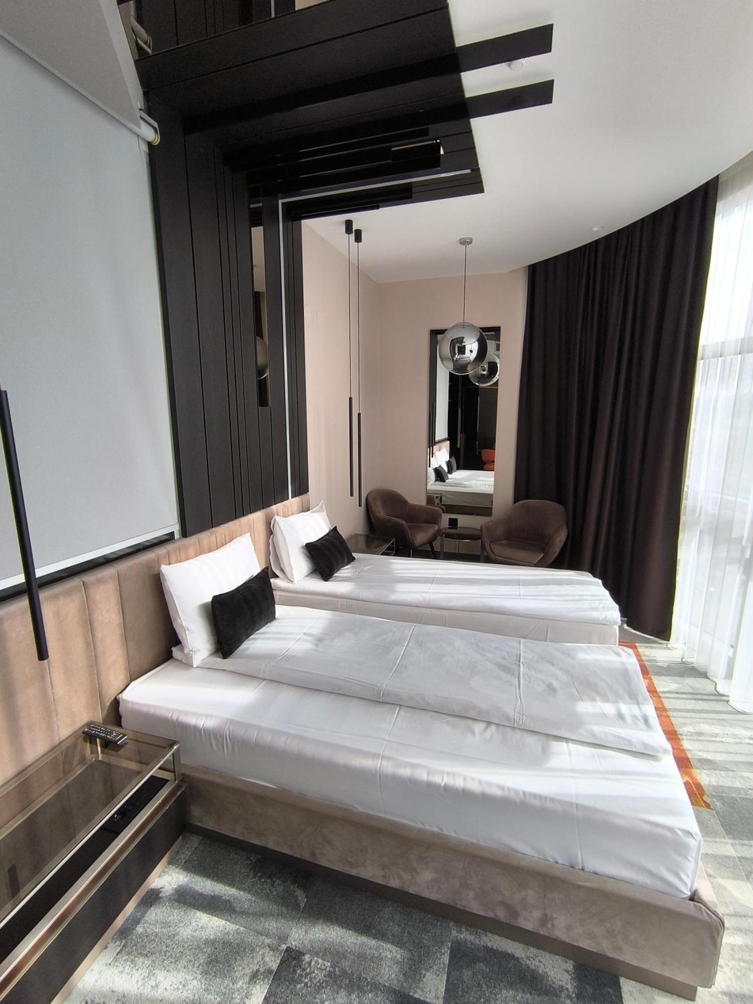 Hotel Zeneva Lux كراغوييفاك المظهر الخارجي الصورة