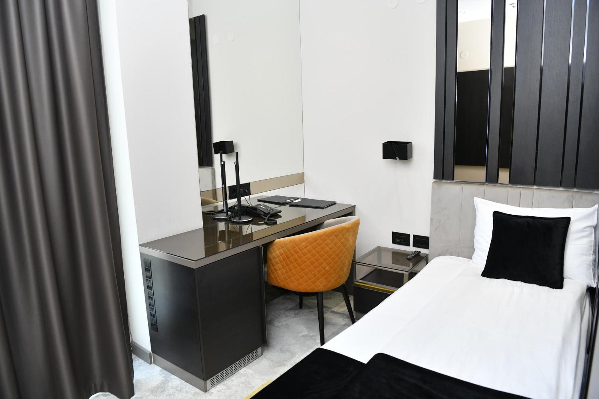 Hotel Zeneva Lux كراغوييفاك المظهر الخارجي الصورة